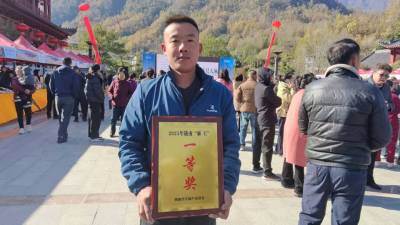 2025年，甘肃省陇南市康县天麻麻王评比及招商会在阳坝召开。三河坝镇斜坡村天麻种